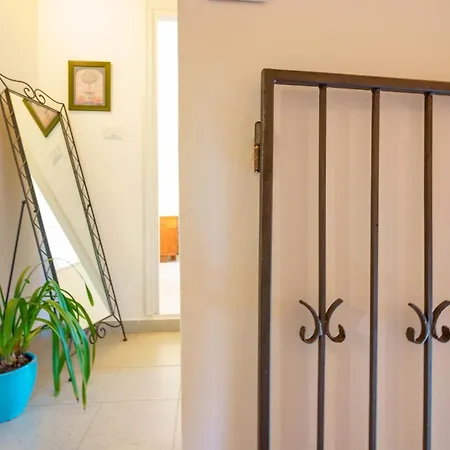 拉真兹阿纳农家乐 阿尔盖罗